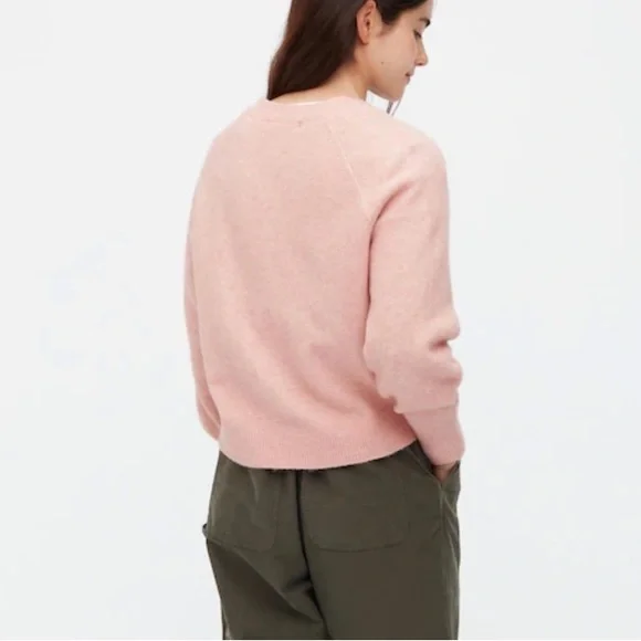 Uniqlo Souffle Yarn Long Sleeve Cardigan in Size S - Picture 3 of 16